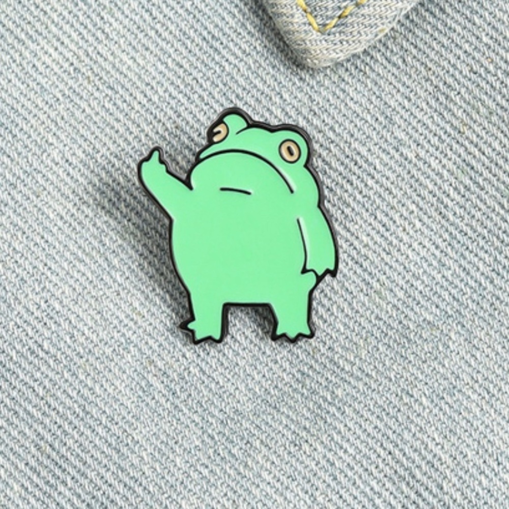 ❤️🐸 Angry Frog Enamel Pin - Picture 4 of 6